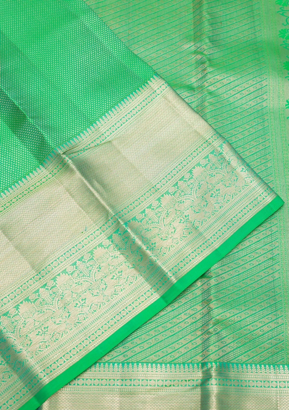 Parrot Green Zariwork Pure Silk Saree-Koskii