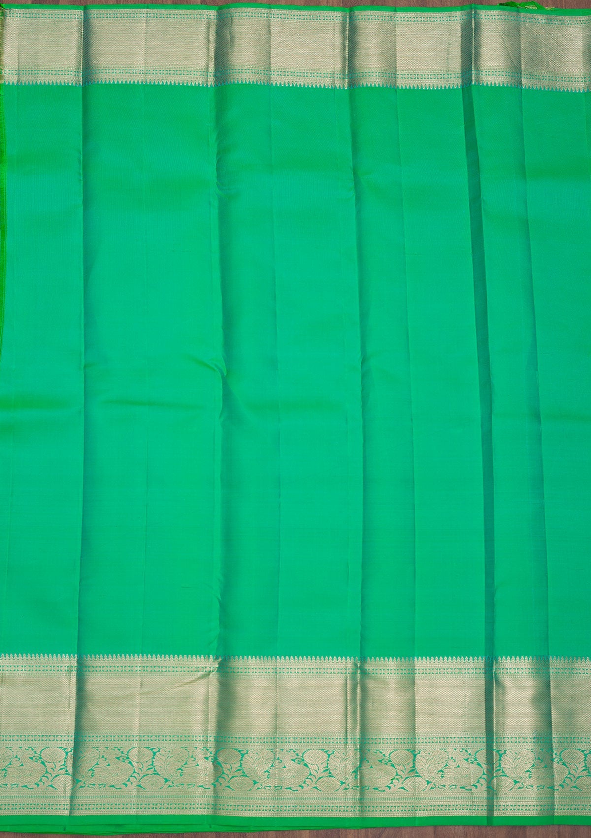 Parrot Green Zariwork Pure Silk Saree-Koskii