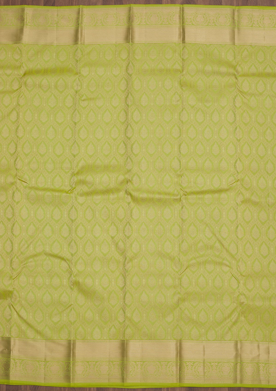 Parrot Green Zariwork Pure Silk Saree-Koskii
