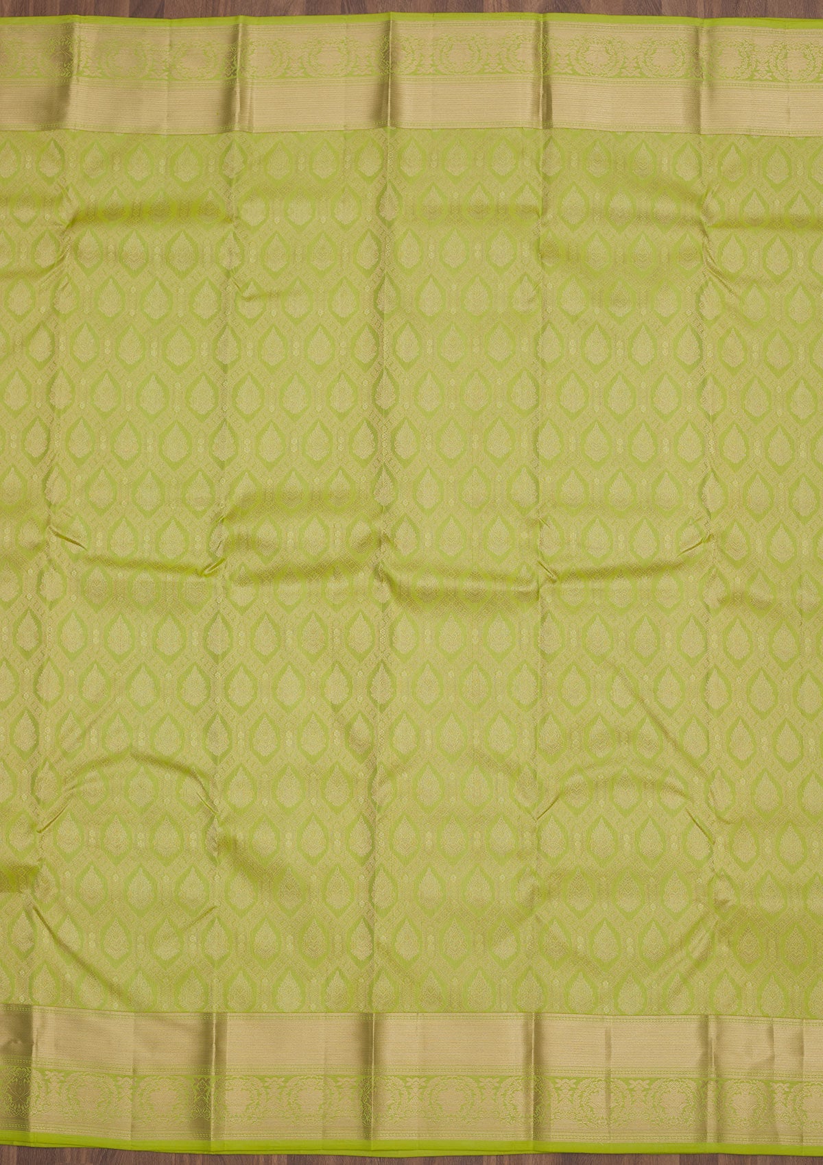 Parrot Green Zariwork Pure Silk Saree-Koskii