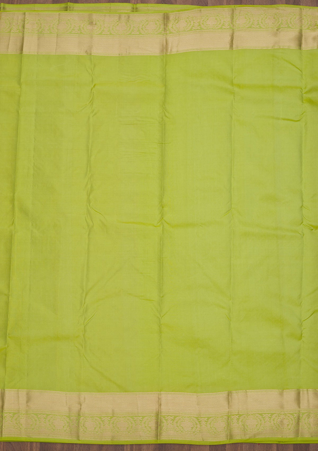 Parrot Green Zariwork Pure Silk Saree-Koskii