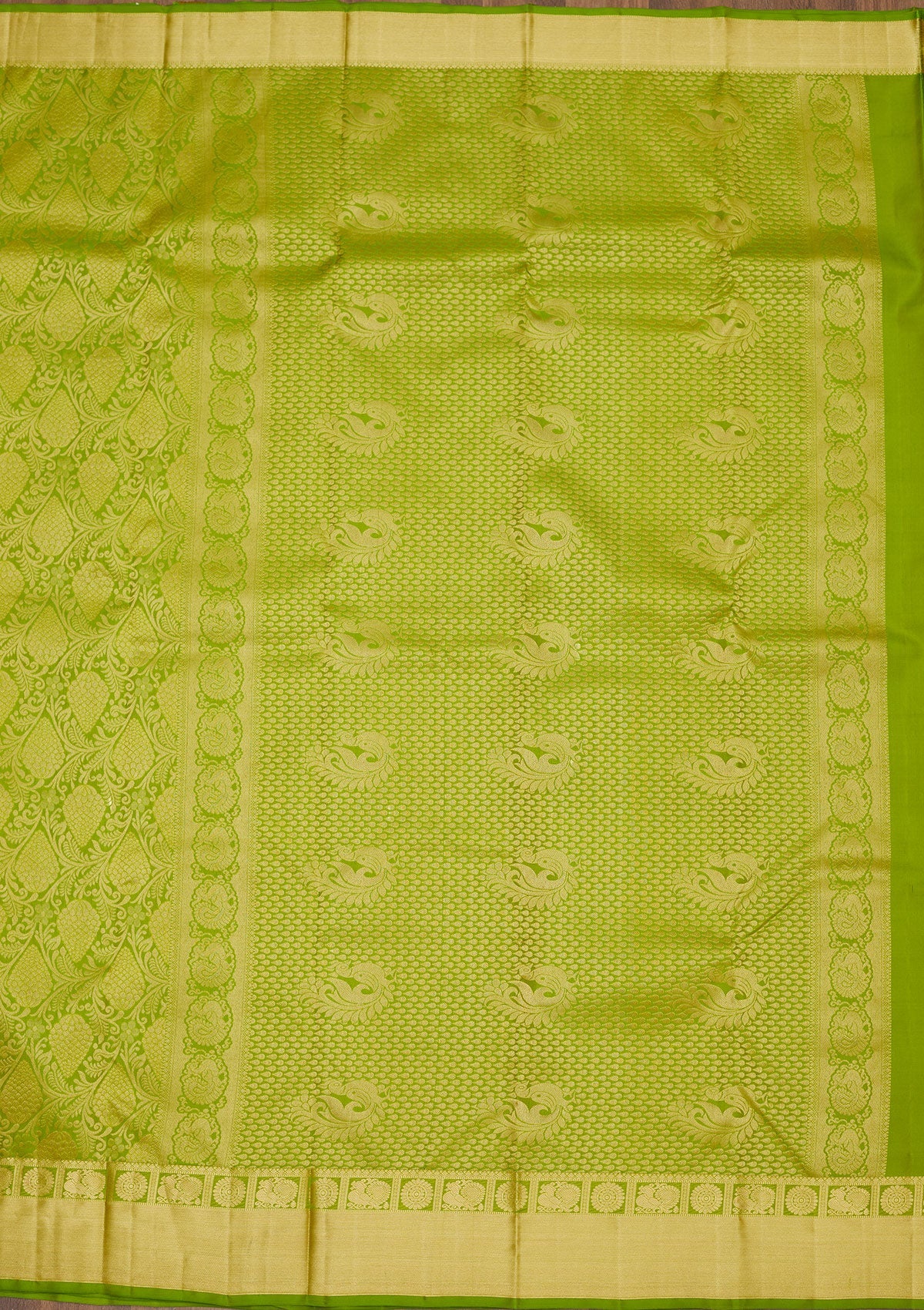 Parrot Green Zariwork Pure Silk Saree-Koskii