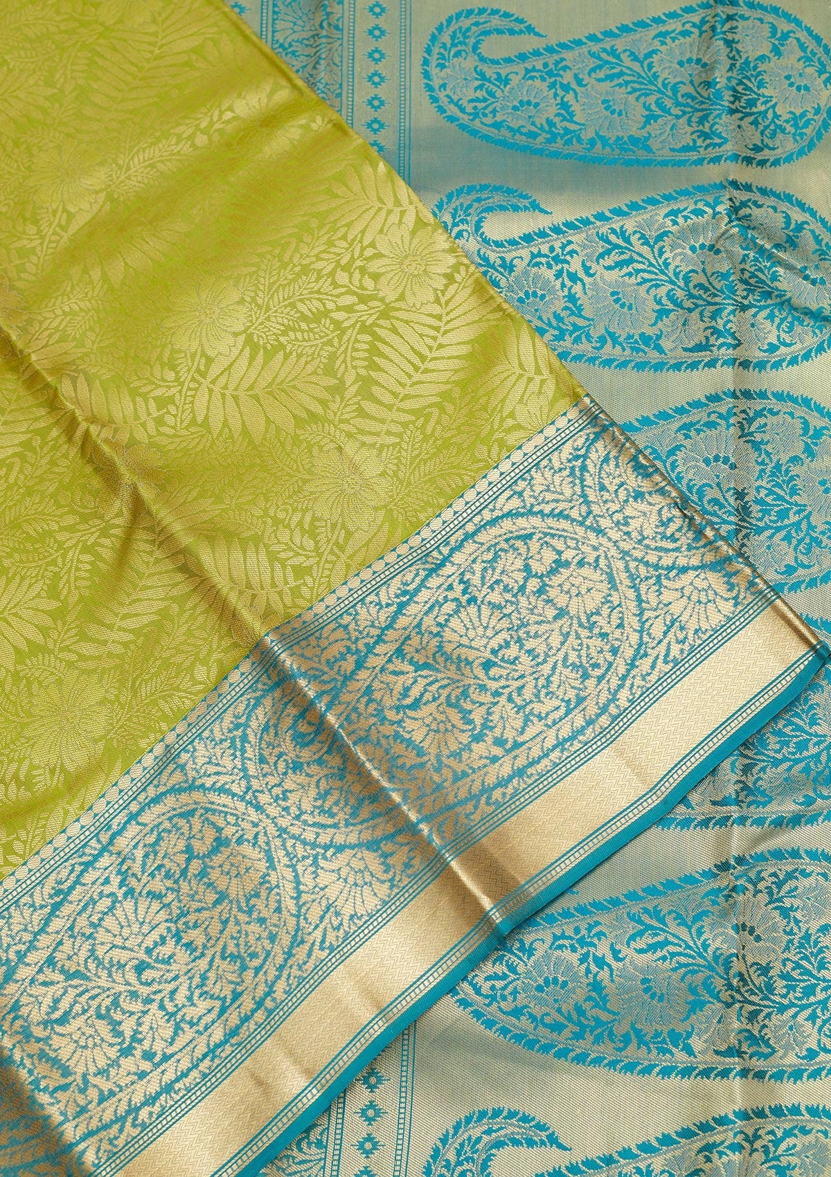 Parrot Green Zariwork Pure Silk Saree-Koskii