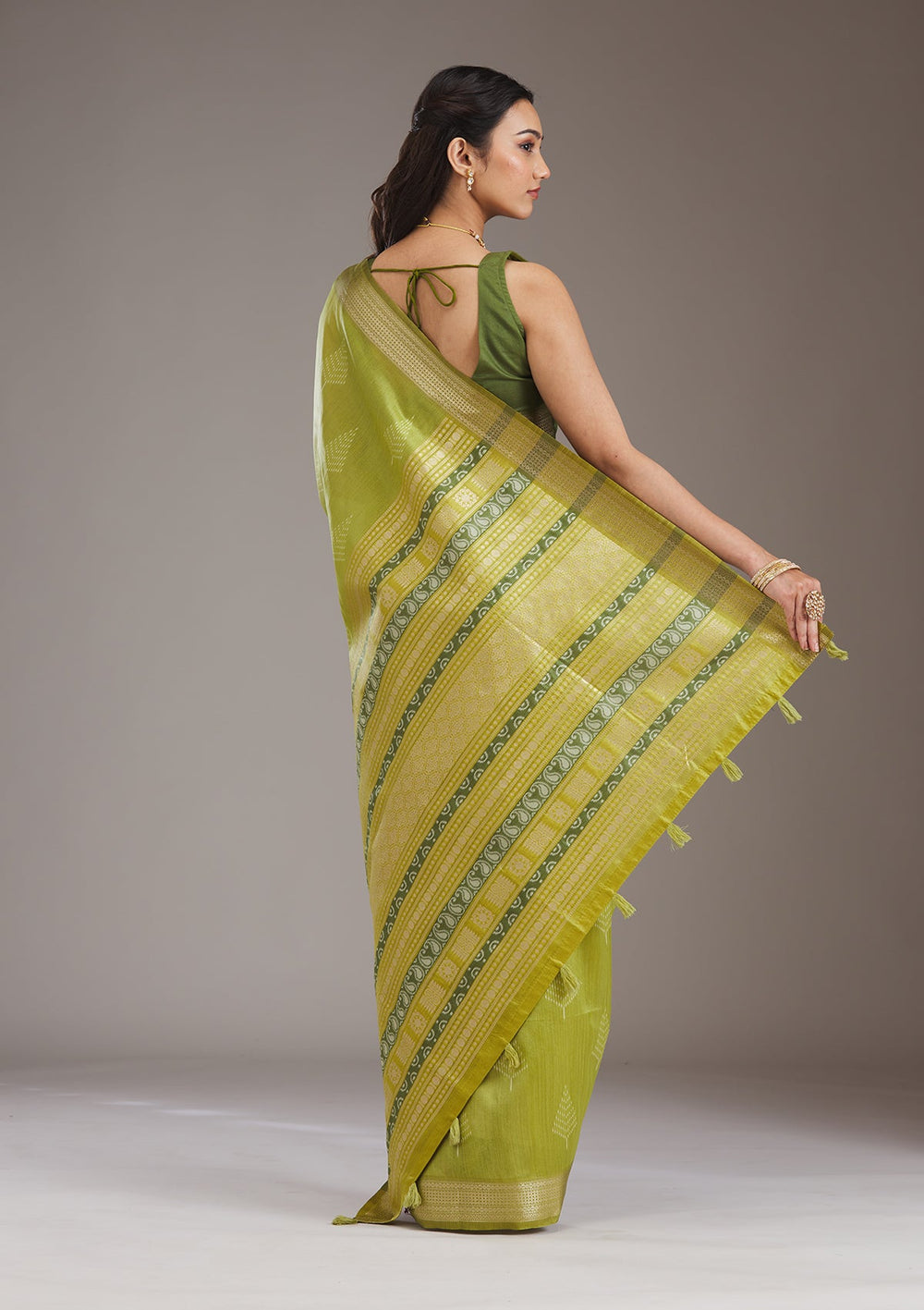 Parrot Green Zariwork Tissue Saree-Koskii