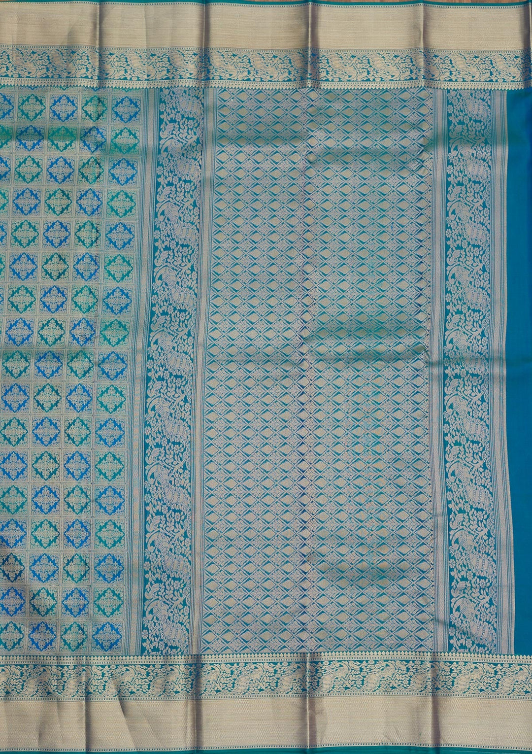 Peacock Green Zariwork Pure Silk Saree-Koskii