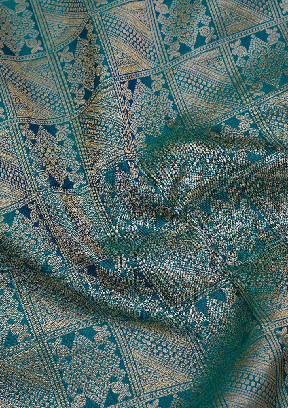 Peacock Green Zariwork Pure Silk Saree-Koskii