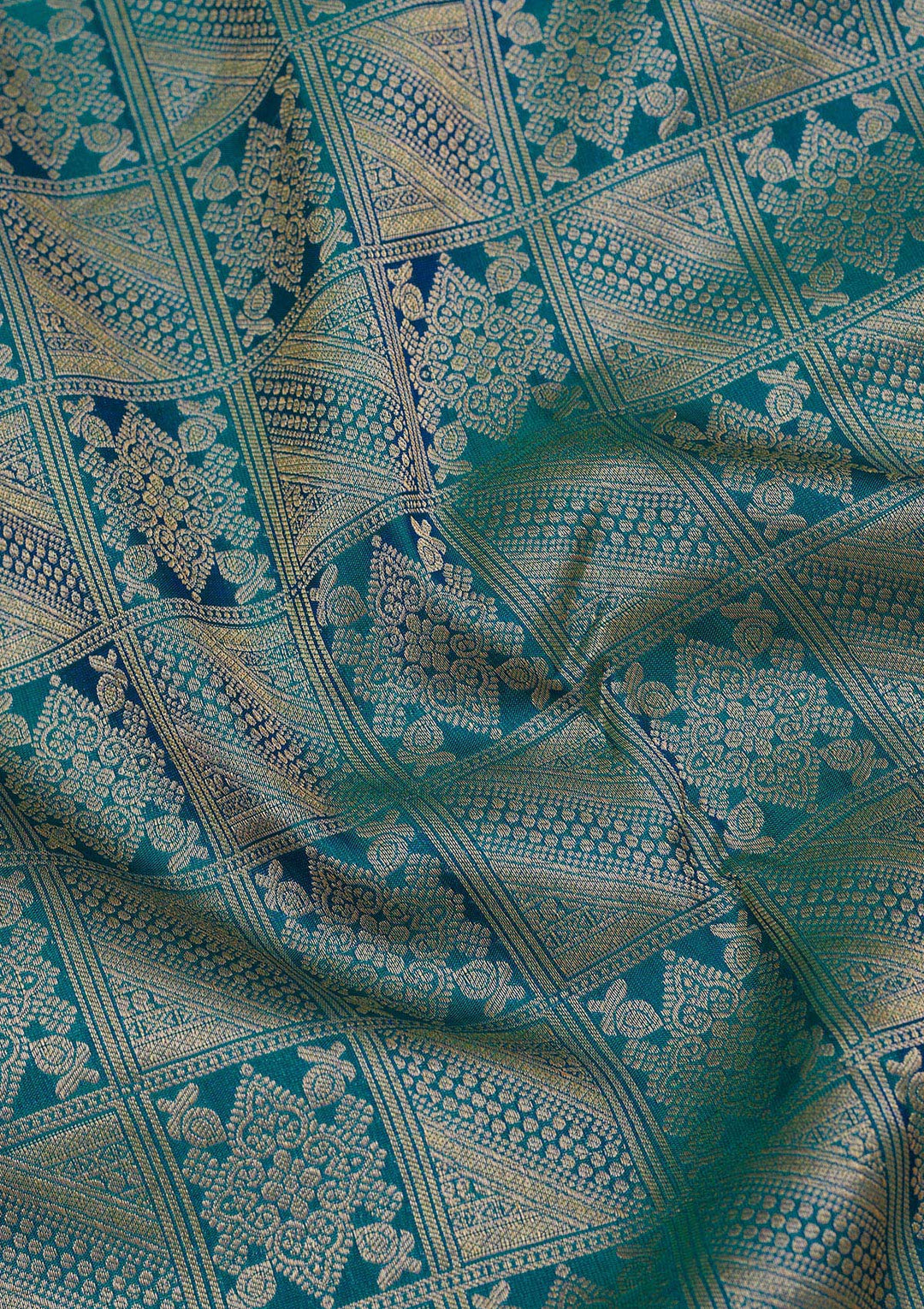 Peacock Green Zariwork Pure Silk Saree-Koskii