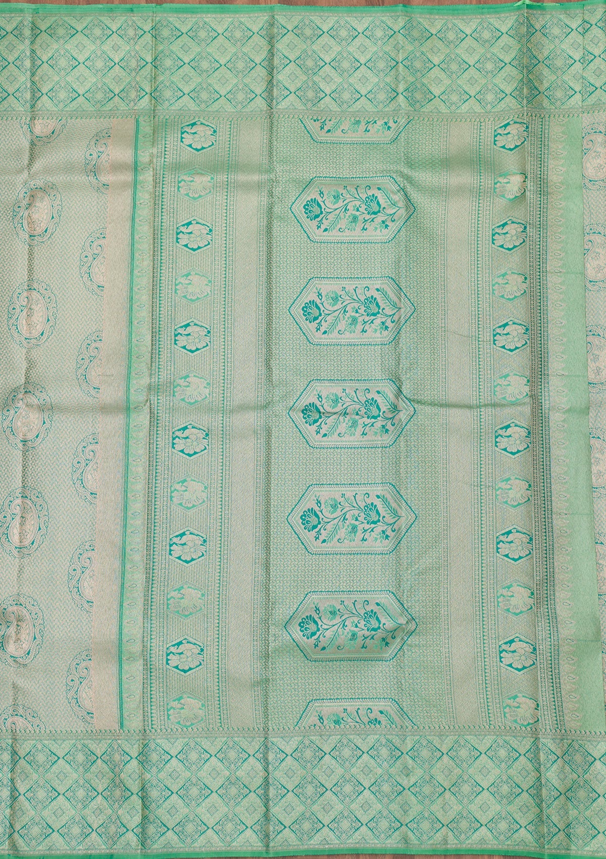 Pista Green Zariwork Pure Silk Saree-Koskii