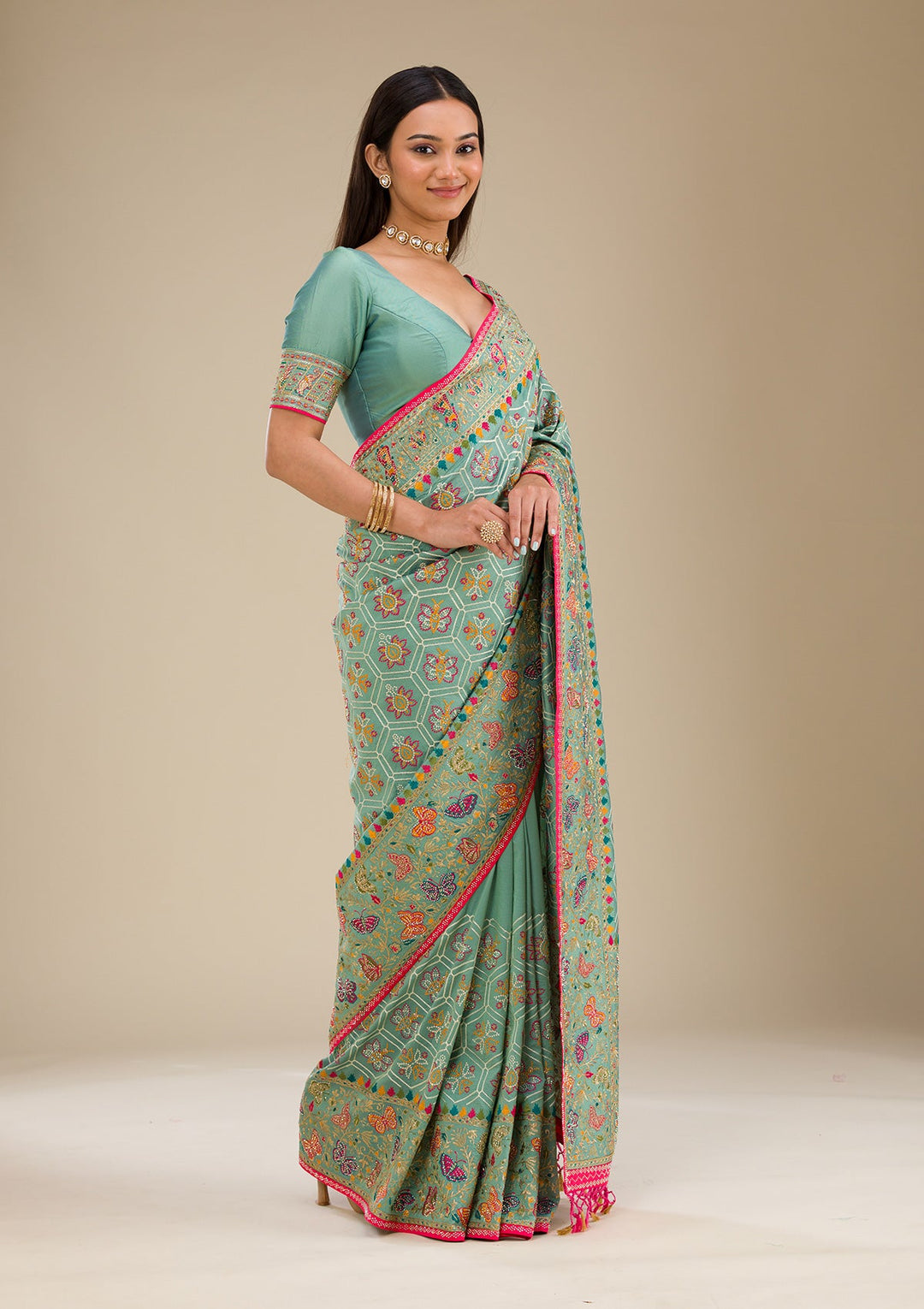 Rama Green Threadwork Soft Silk Saree-Koskii