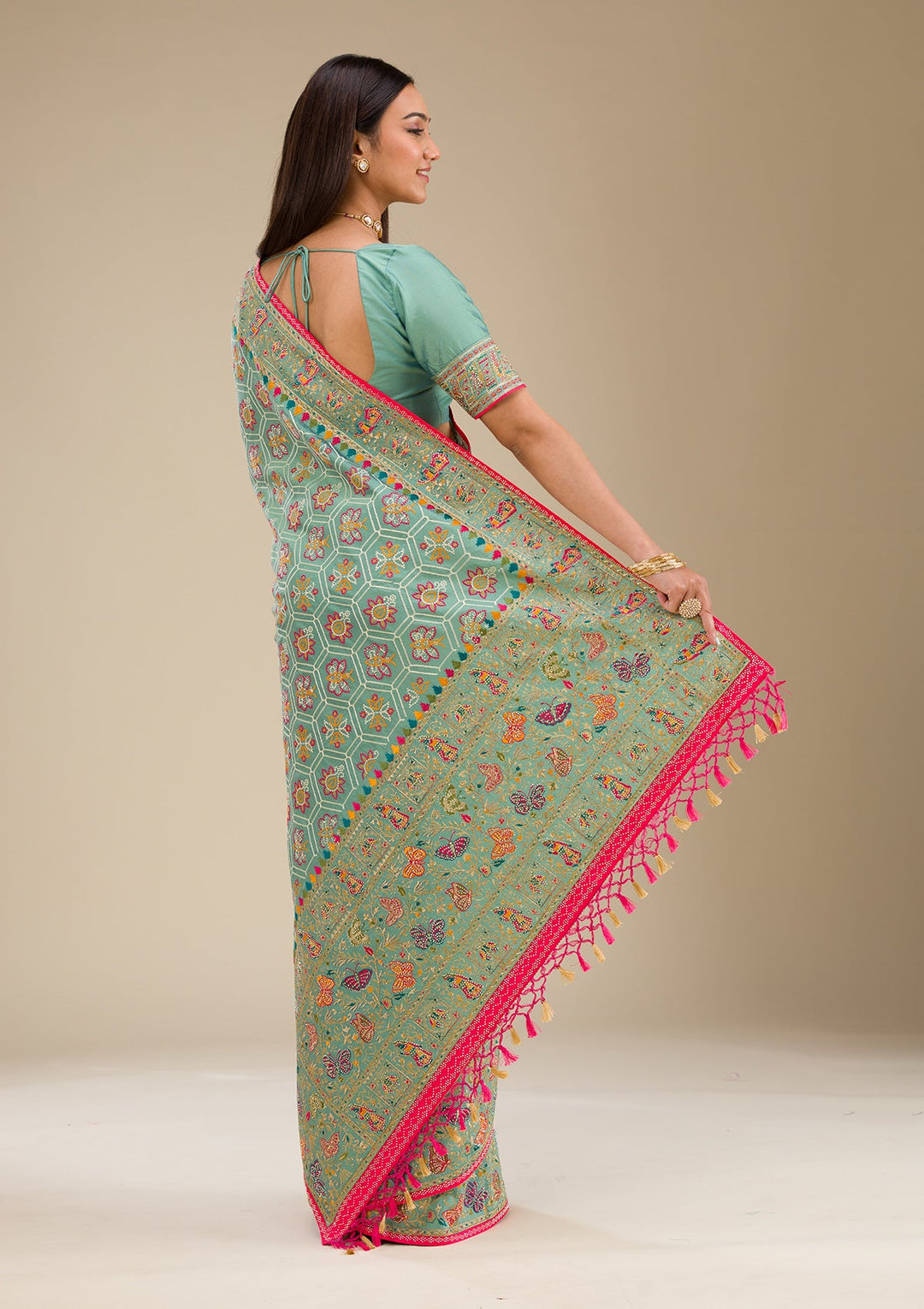 Rama Green Threadwork Soft Silk Saree-Koskii