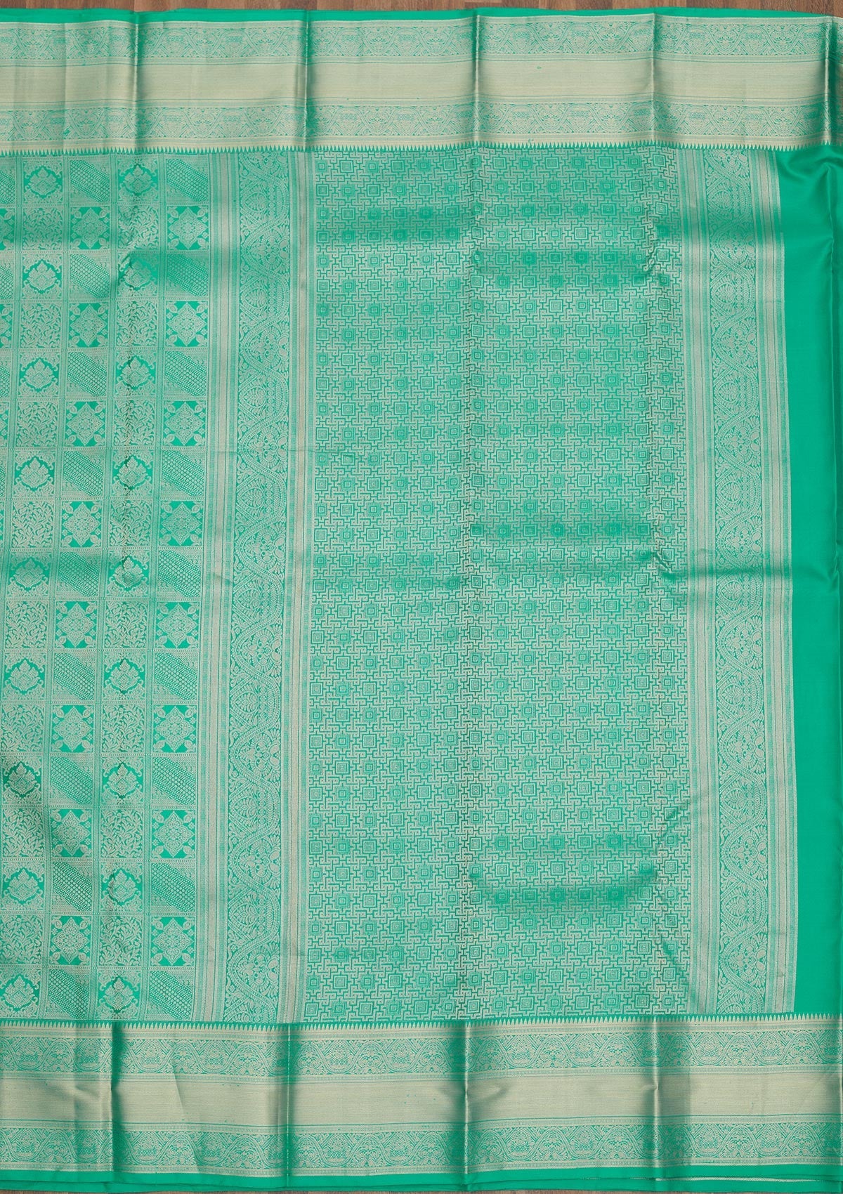 Rama Green Zariwork Pure Silk Saree-Koskii