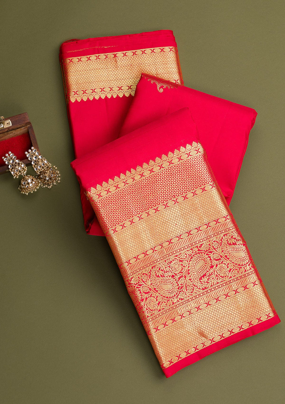 Red Gold Zariwork Pure Silk Saree - Koskii