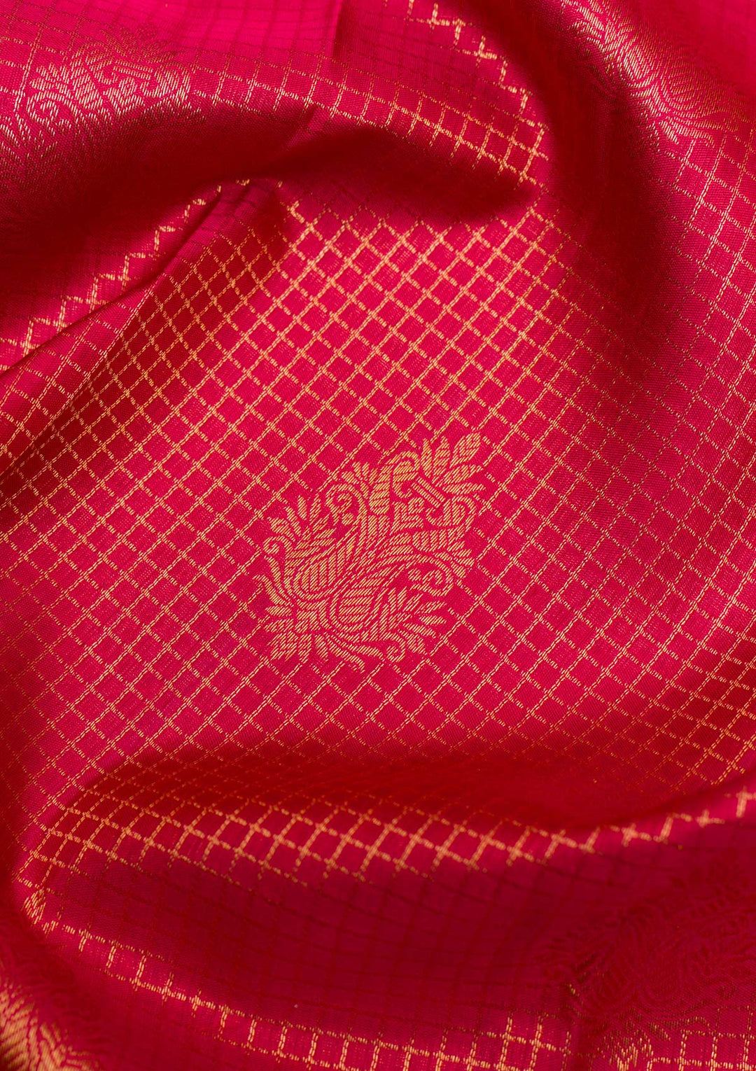 Red Gold Zariwork Pure Silk Saree - Koskii