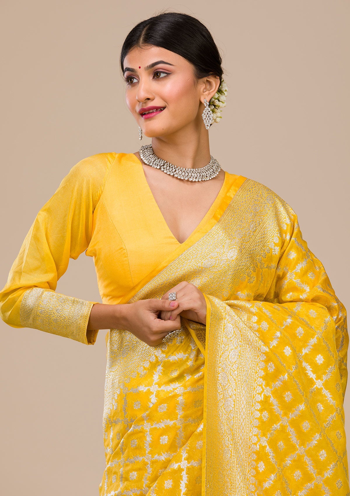 kosariii✴︎ Buy Mustard Zariwork Banarasi Silk Saree - Koskii