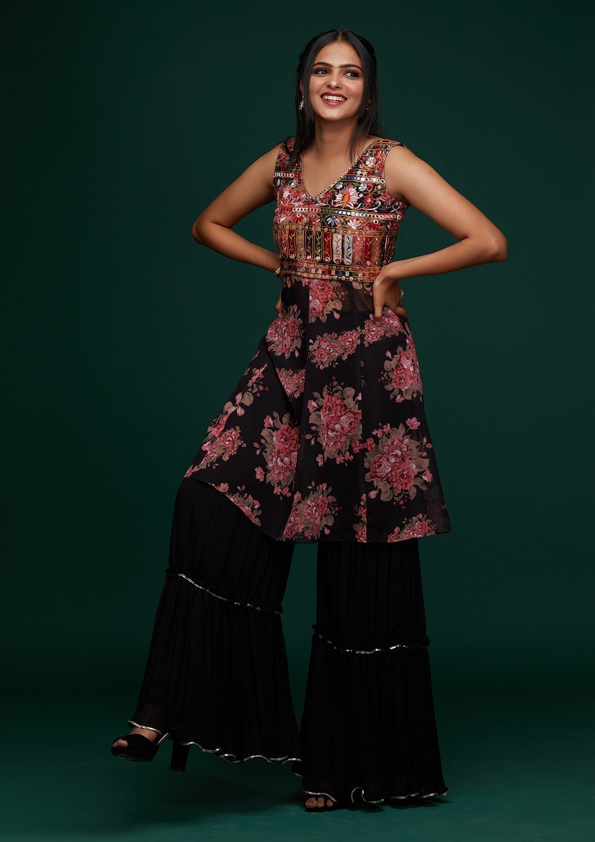Black Threadwork Georgette Designer Salwar Suit - Koskii