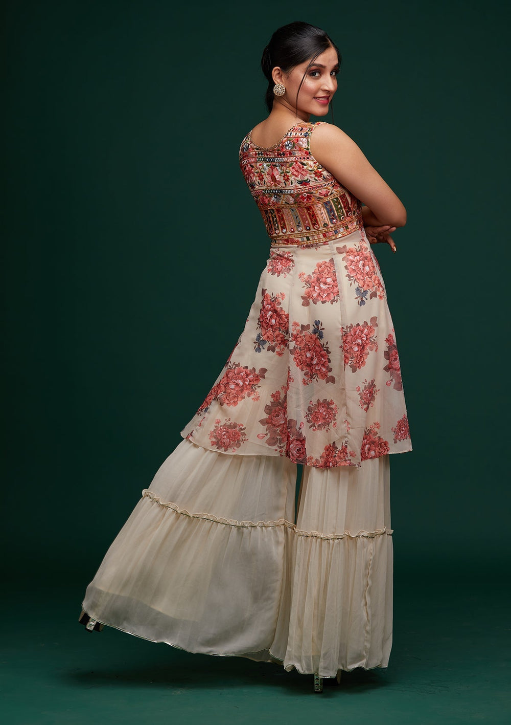 Cream Threadwork Georgette Designer Salwar Suit - Koskii