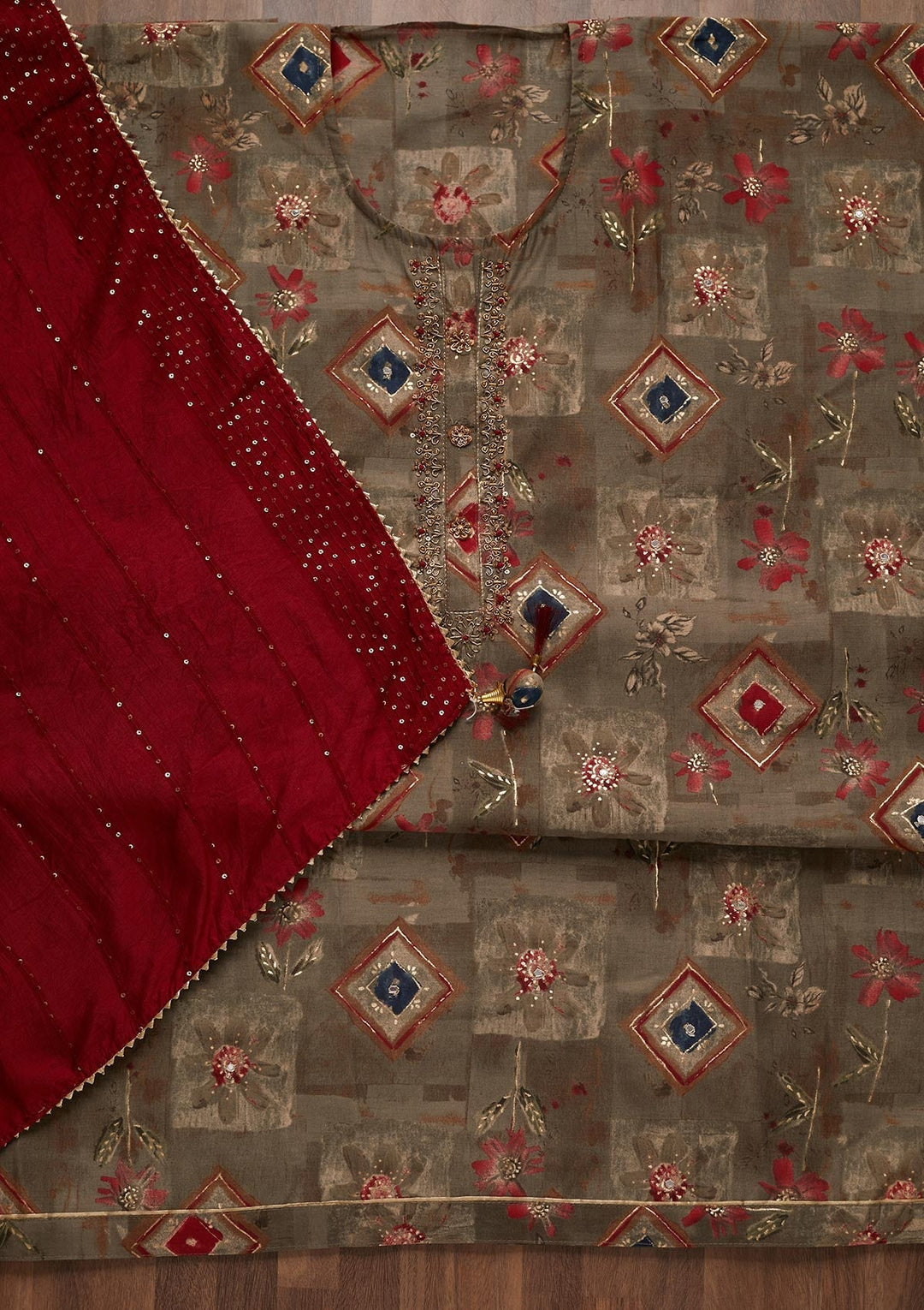 Grey Printed Semi Crepe Semi-Stitched Salwar Suit - Koskii
