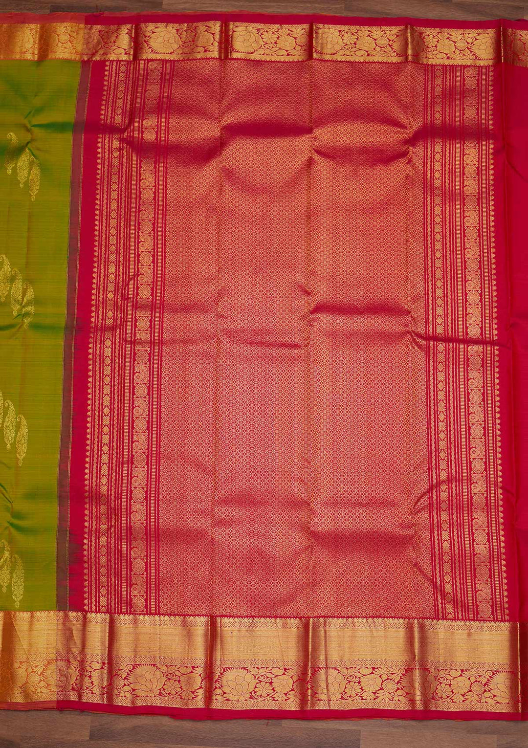 Leaf Green Zariwork Pure Silk Designer Saree - Koskii
