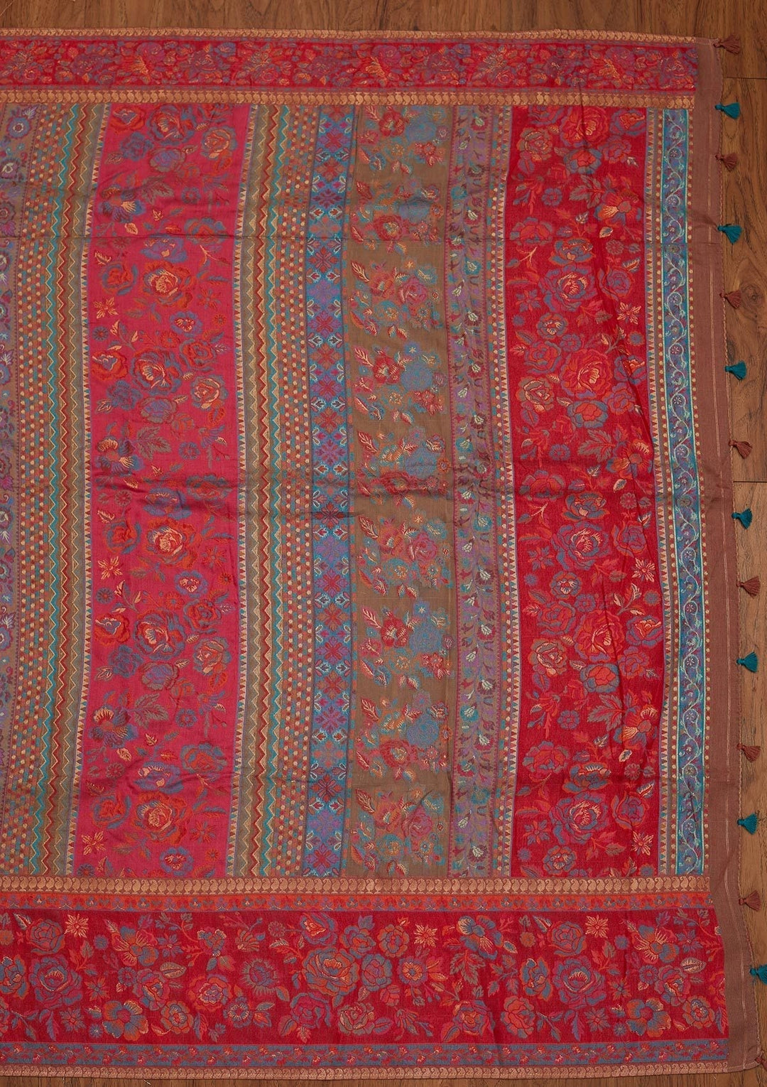 Light Grey Threadwork Chanderi Designer Saree - koskii