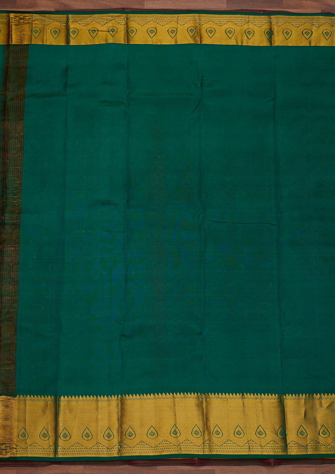 Magenta Pink Zariwork Pure Silk Designer Saree - Koskii