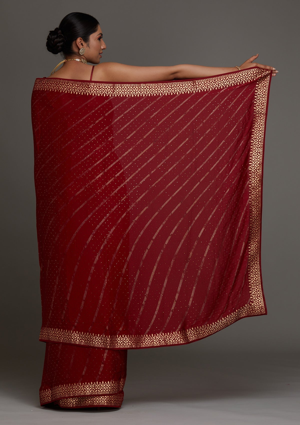 Maroon Gotapatti Shimmer Saree - Koskii