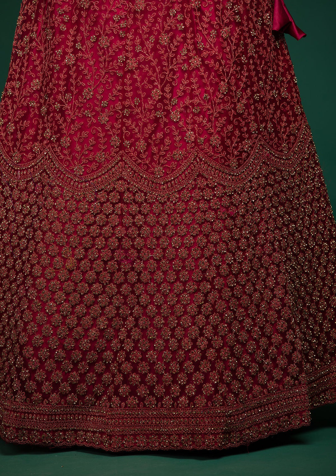 Maroon Stonework Net Lehenga-koskii