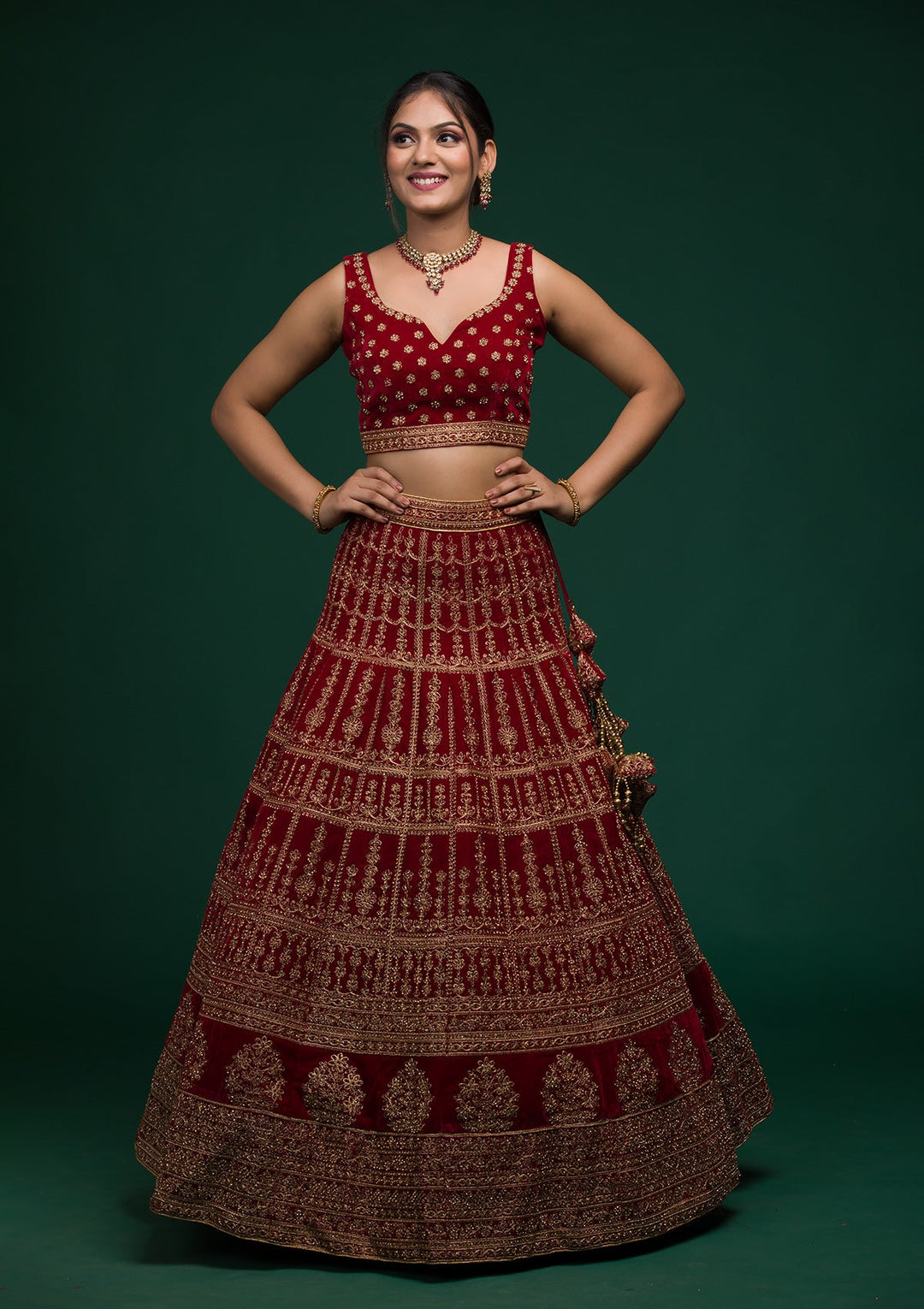 Maroon Zariwork Velvet Lehenga-koskii