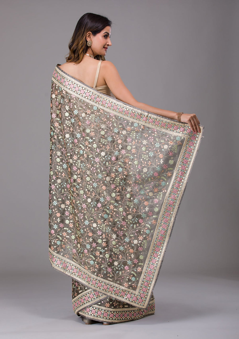 Mehendi Threadwork Shimmer Saree-Koskii