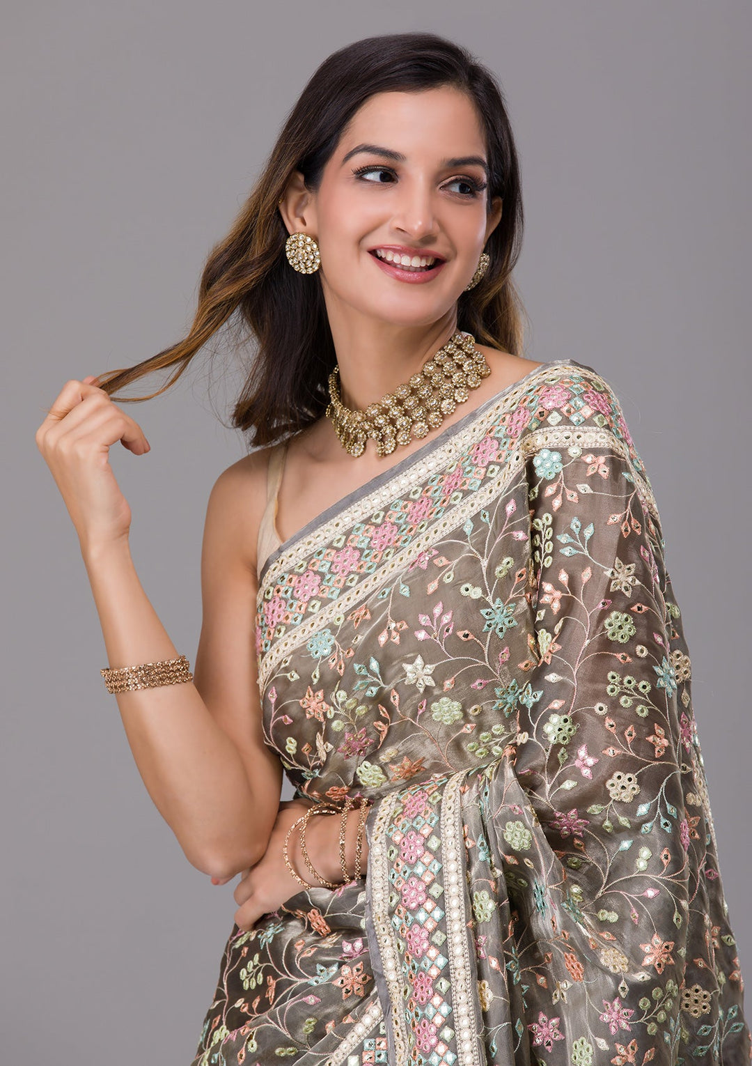 Mehendi Threadwork Shimmer Saree-Koskii