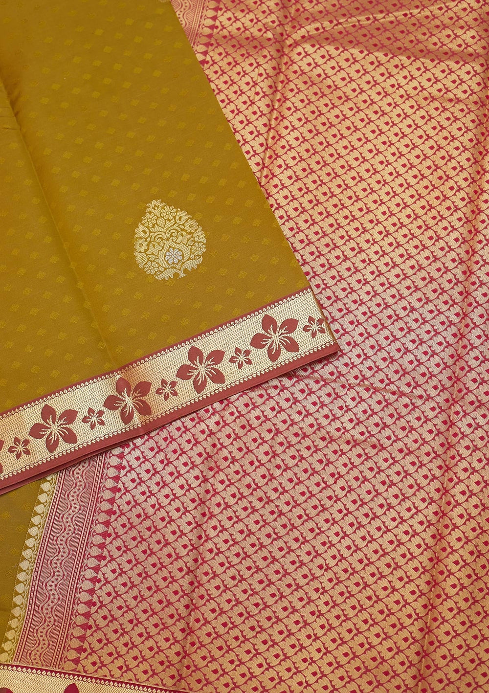 Mehendi Zariwork Art Silk Saree - Koskii