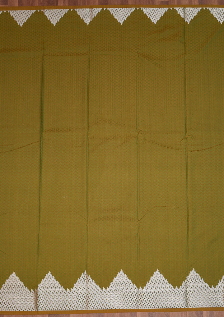 Mehendi Zariwork Banarasi Saree - Koskii
