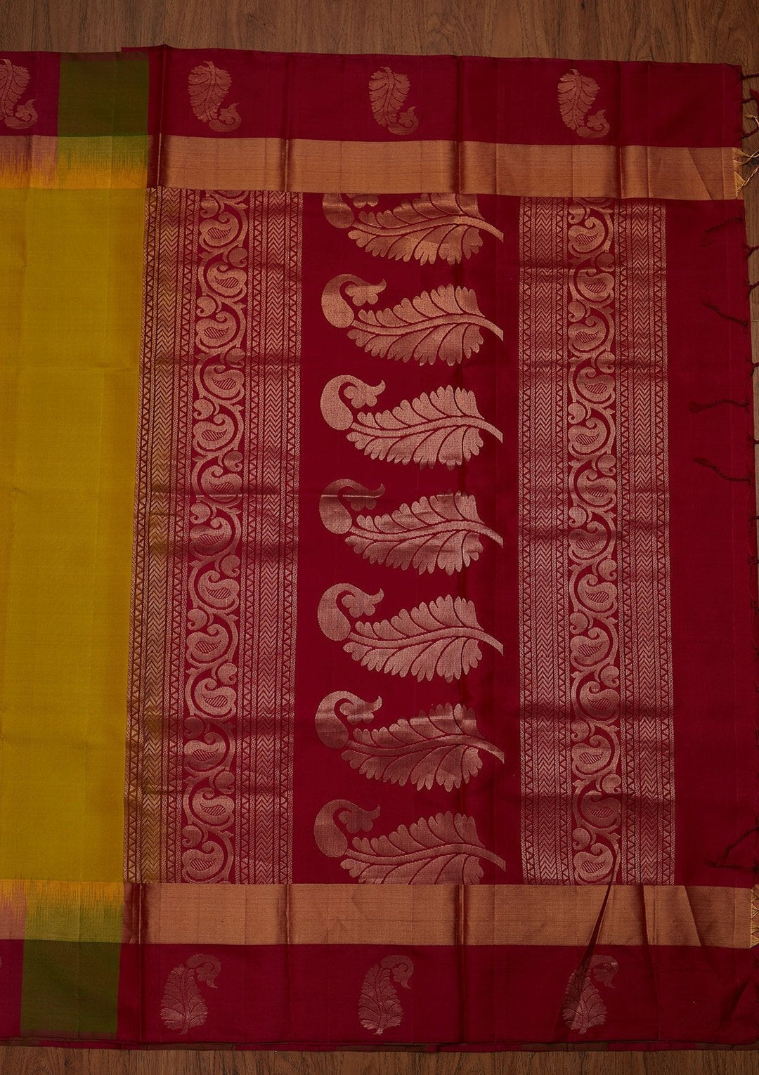 Parrot Green Zariwork Pure Silk Designer Saree - koskii