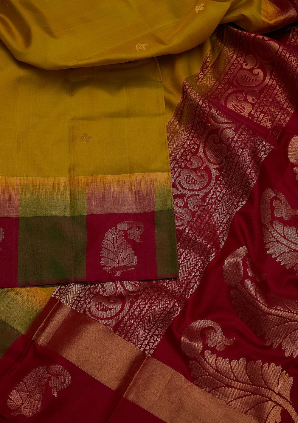 Parrot Green Zariwork Pure Silk Designer Saree - koskii