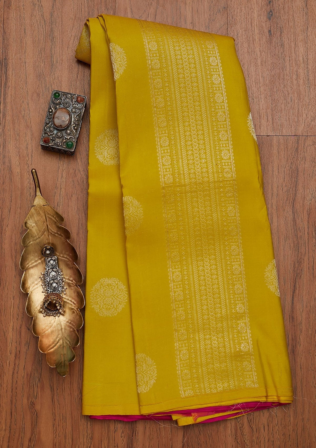 Parrot Green Zariwork Pure Silk Designer Saree - koskii