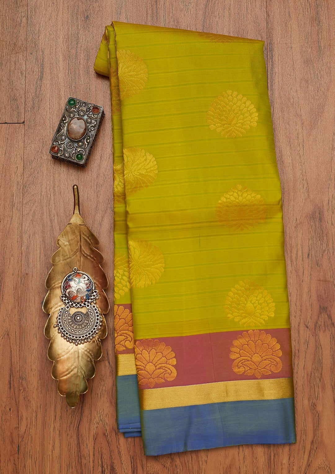 Parrot Green Zariwork Pure Silk Designer Saree - koskii