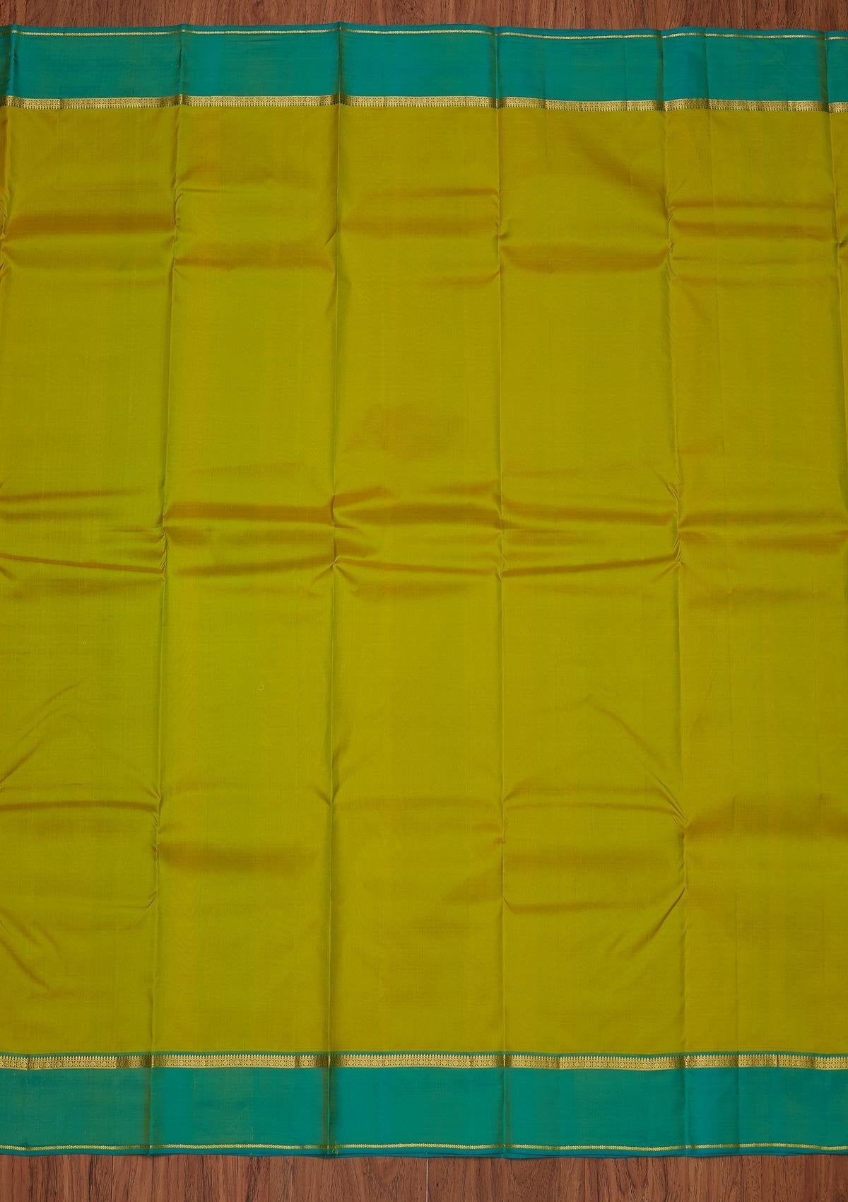 Parrot Green Zariwork Pure Silk Designer Unstitched Saree - Koskii