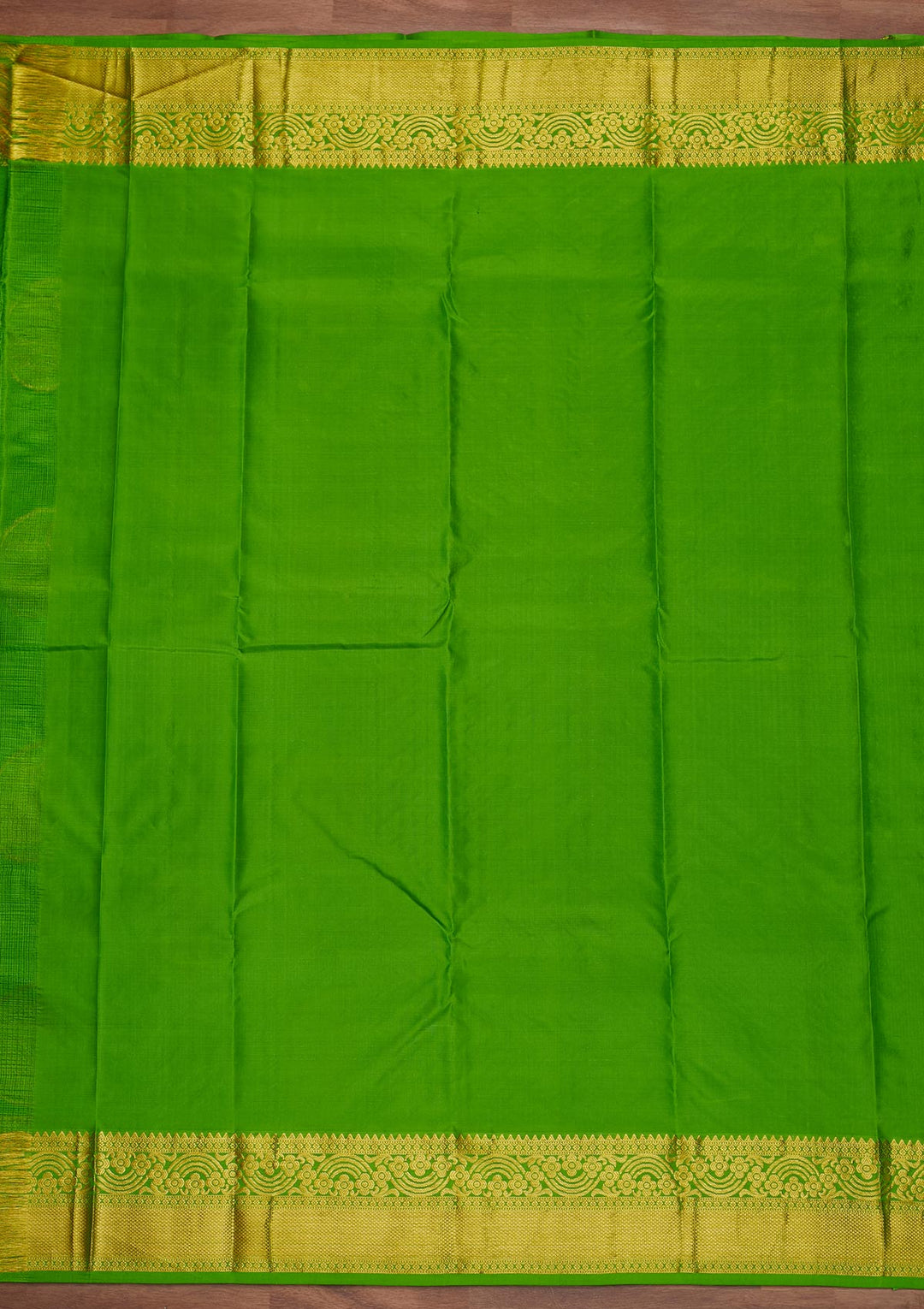 Parrot Green Zariwork Pure Silk Designer Saree - Koskii