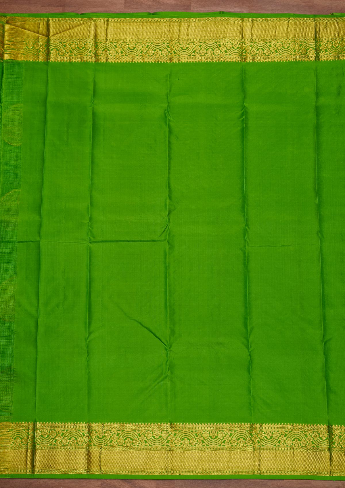 Parrot Green Zariwork Pure Silk Designer Saree - Koskii