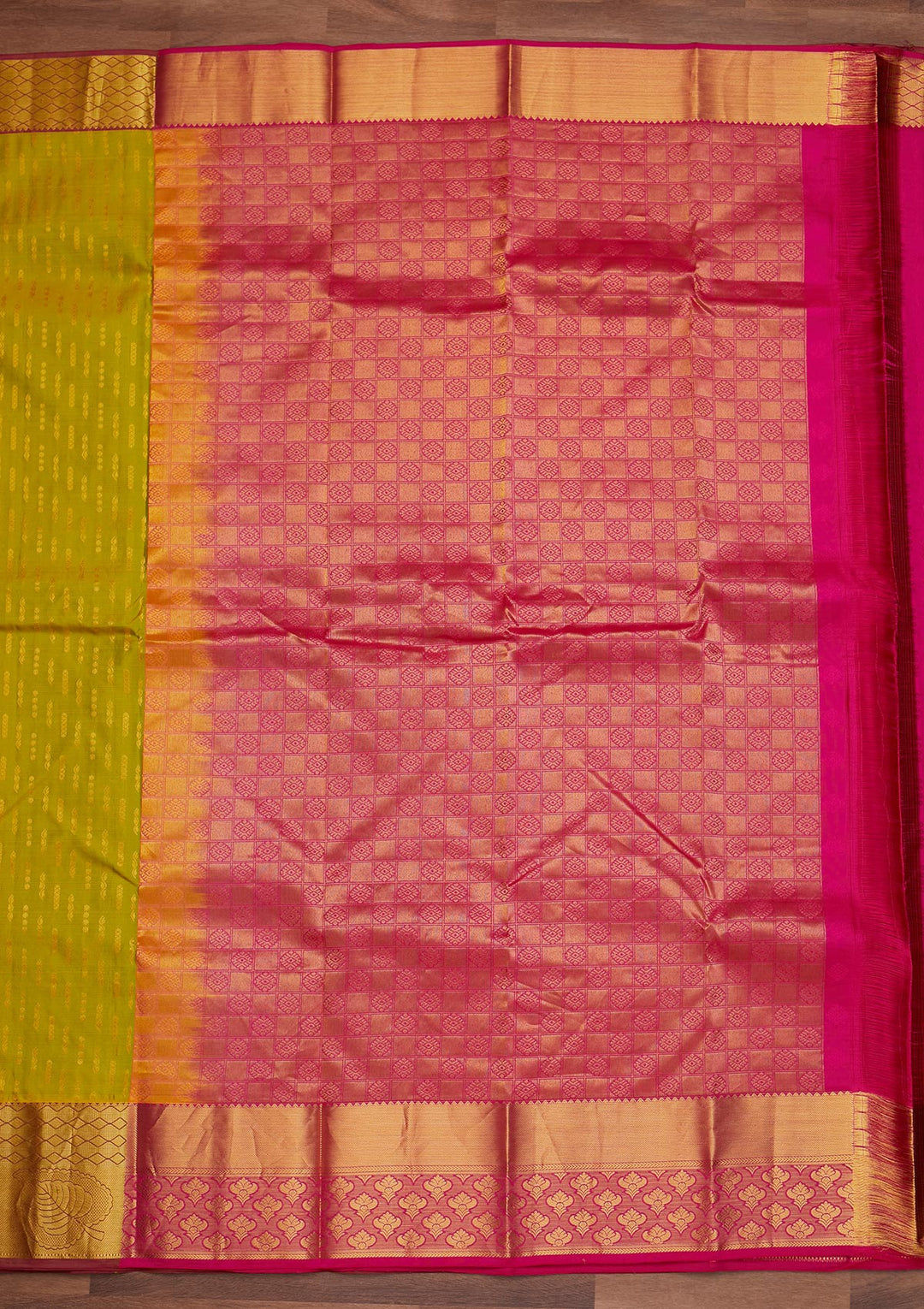 Parrot Green Zariwork Pure Silk Designer Saree - Koskii