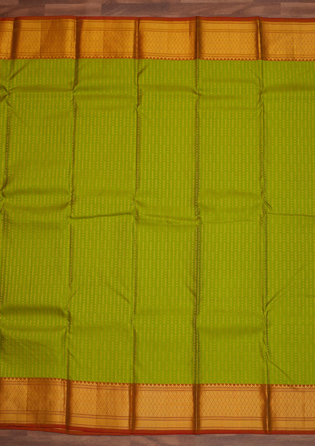 Parrot Green Zariwork Pure Silk Designer Saree - Koskii