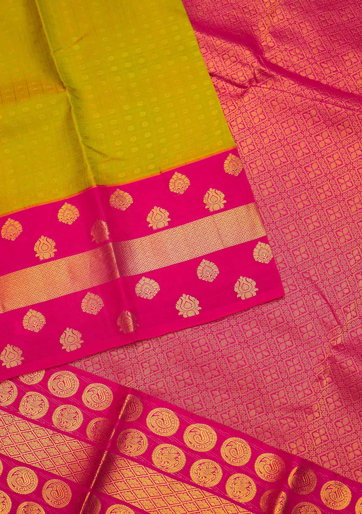 Parrot Green Zariwork Pure Silk Saree - Koskii