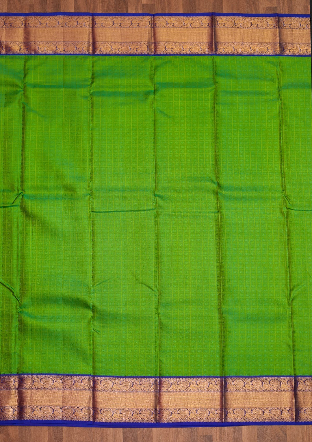 Parrot Green Zariwork Pure Silk Saree - Koskii