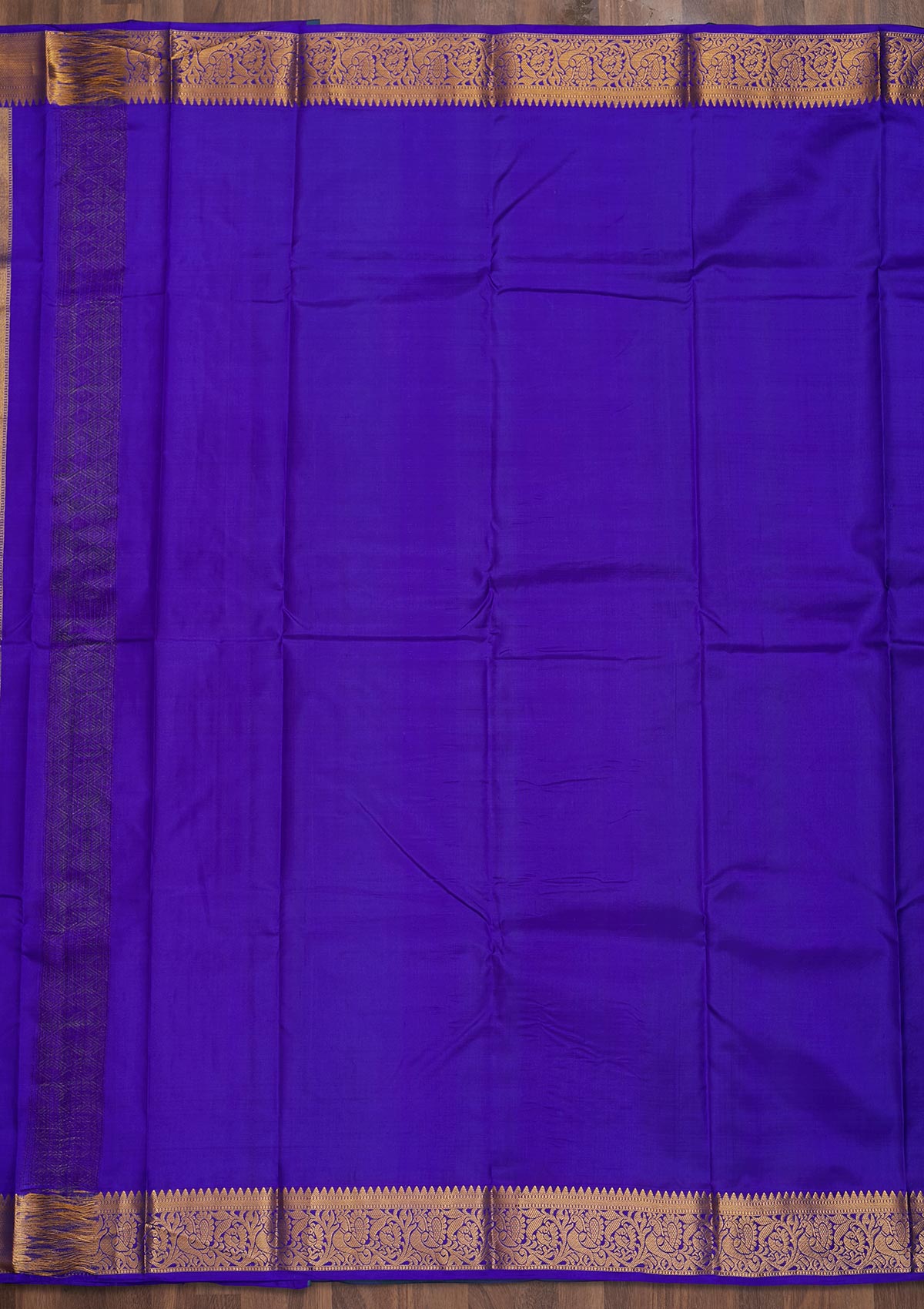 Parrot Green Zariwork Pure Silk Saree-Koskii