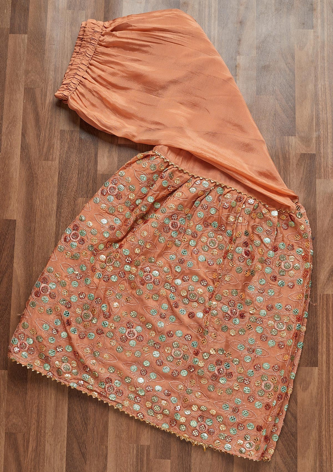 Peach Gotapatti Semi Crepe Unstitched Salwar Suit - Koskii