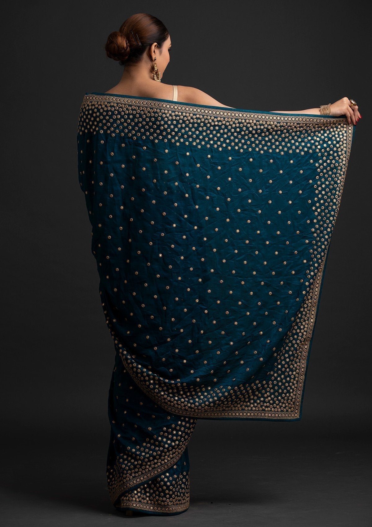 kosariii✴︎ Buy Peacock Blue Zari Work Raw Silk Saree - Koskii