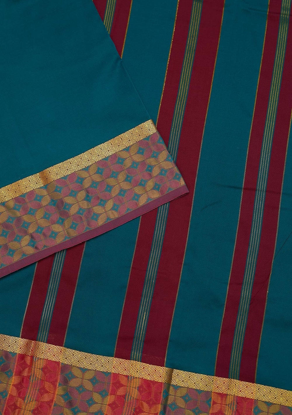 Peacock Green Zariwork Art Silk Saree - Koskii