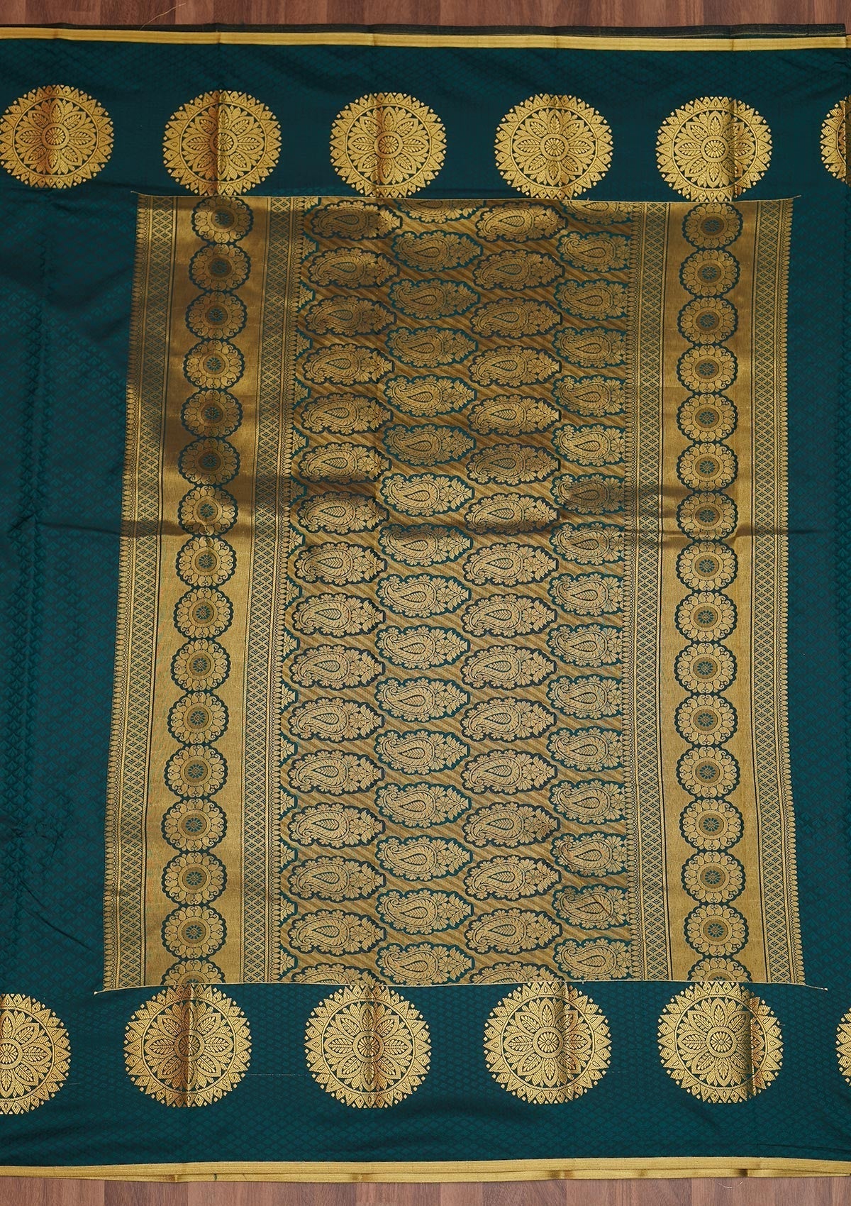 Peacock Green Zariwork Banarasi Saree - Koskii