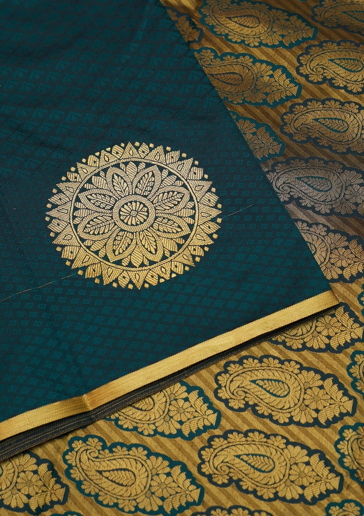 Peacock Green Zariwork Banarasi Saree - Koskii