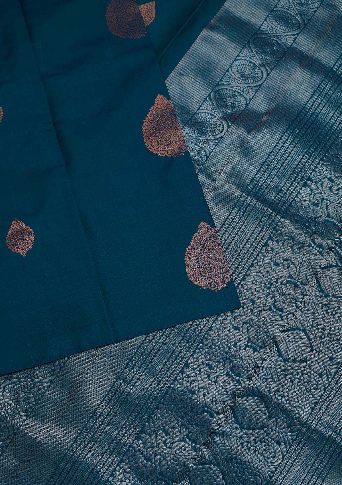 Peacock Green Zariwork Pure Silk Designer Saree - Koskii