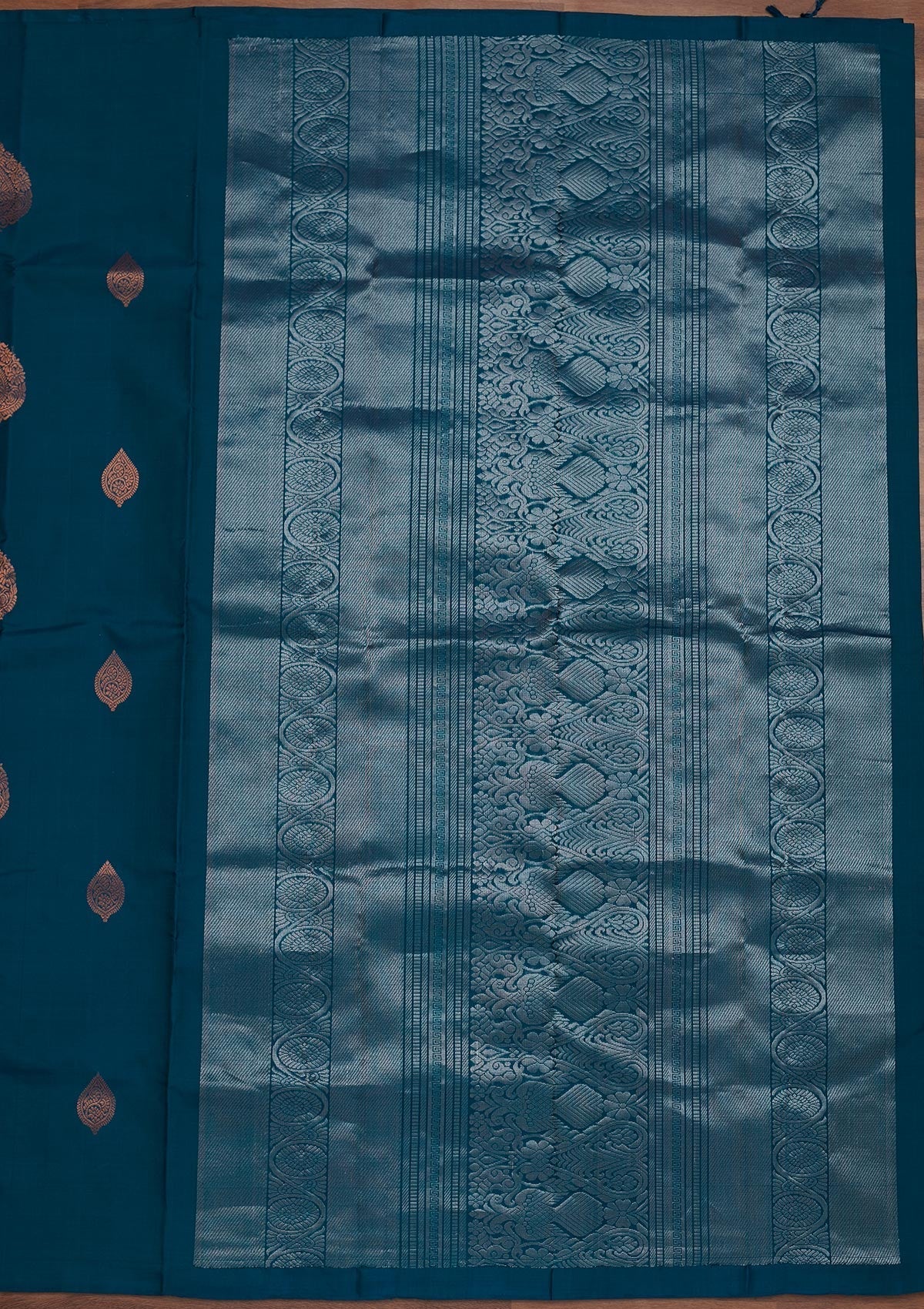 Peacock Green Zariwork Pure Silk Designer Saree - Koskii